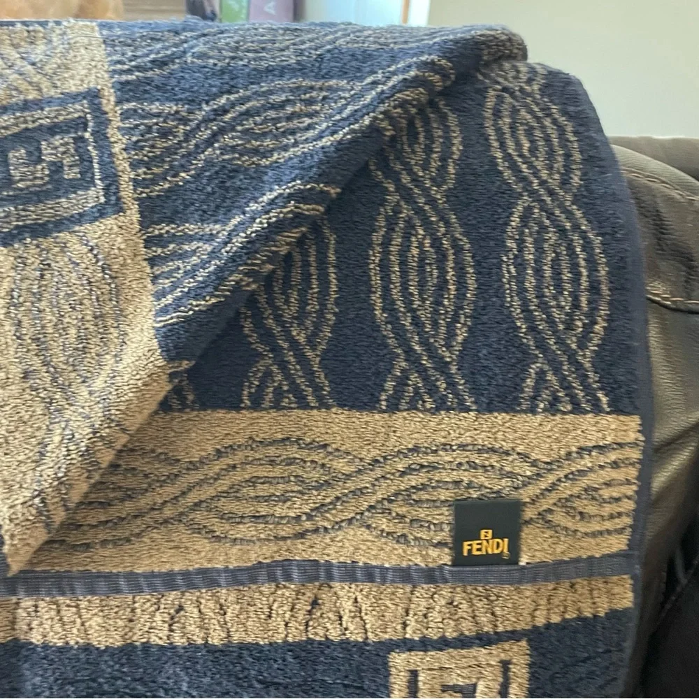 4 Vintage Fendi Black and Tan Bath Towels 27” X 50”